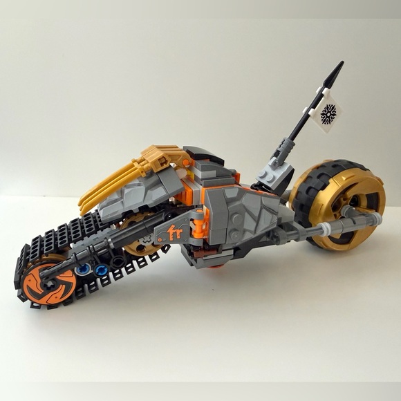 LEGO NINJAGO Cole's Dirt Bike Set (Retired Set) - Picture 5 of 10